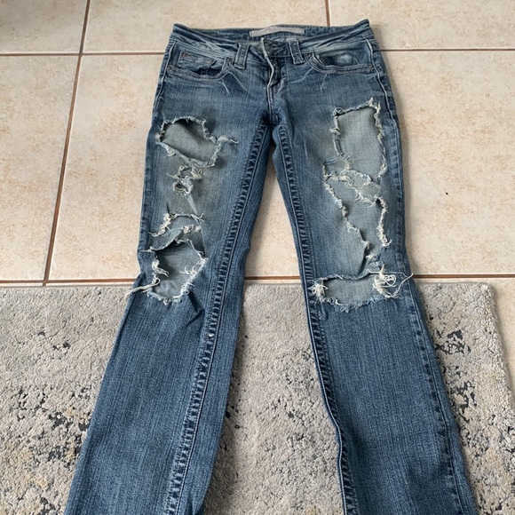 Refuge size 2 low rise blue denim jeans distress hole - Picture 6 of 8